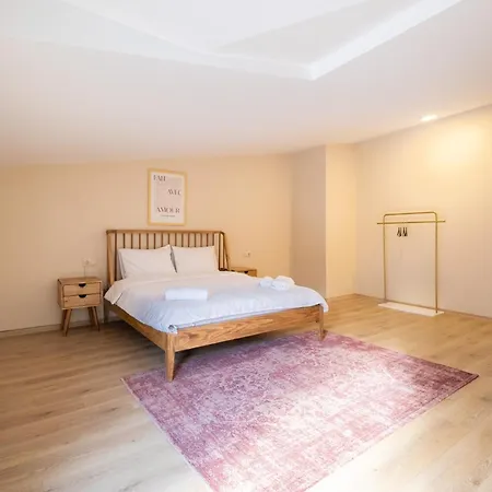 דירה Bosphorus Bliss - Stunning 6br Dublex Penthouse *