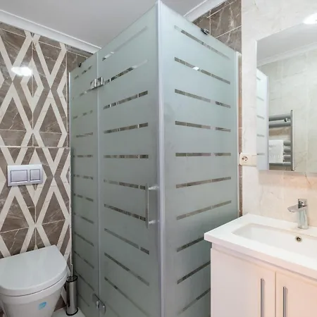 Bosphorus Bliss - Stunning 6br Dublex Penthouse דירה איסטמבול